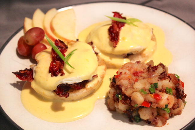 Schmacon Eggs Benedict Florentine